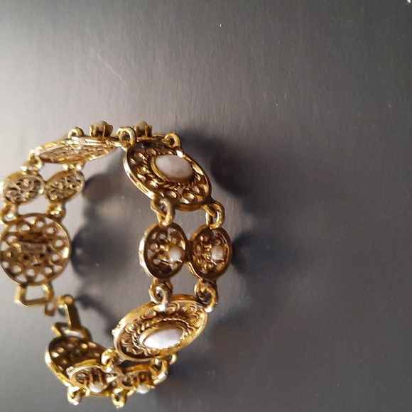 Vintage Jewelry Bundle - Picture 4 of 7